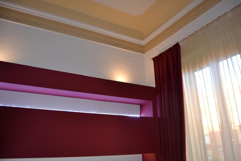 B&B The Queens Φότζια Εξωτερικό φωτογραφία