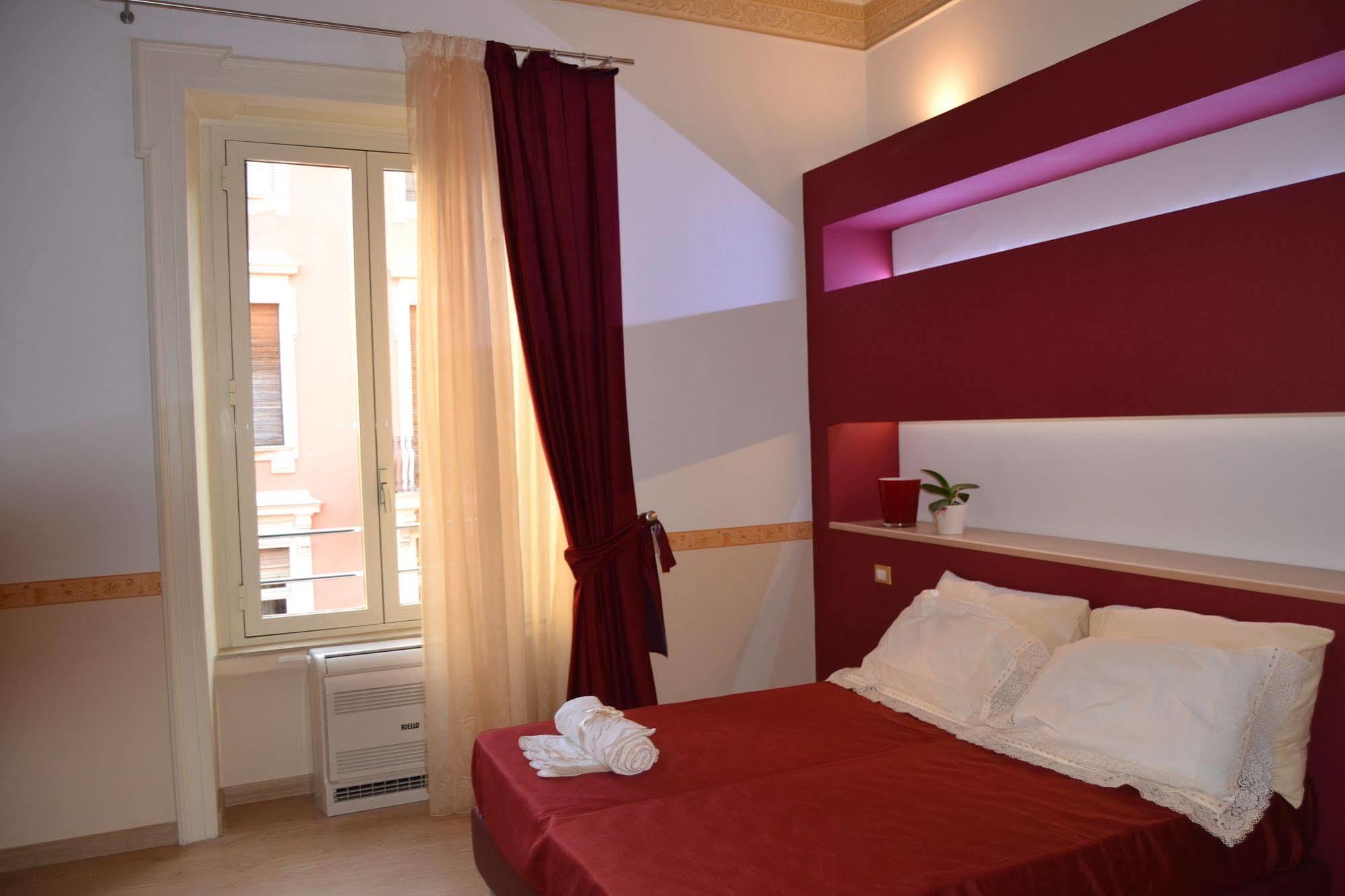 B&B The Queens Φότζια Εξωτερικό φωτογραφία