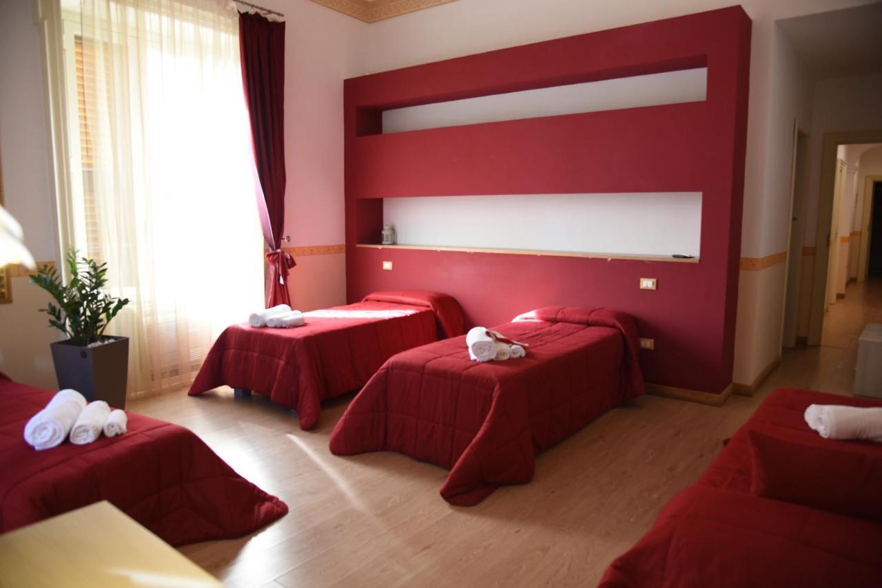 B&B The Queens Φότζια Εξωτερικό φωτογραφία