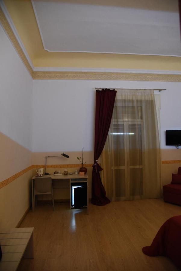 B&B The Queens Φότζια Εξωτερικό φωτογραφία